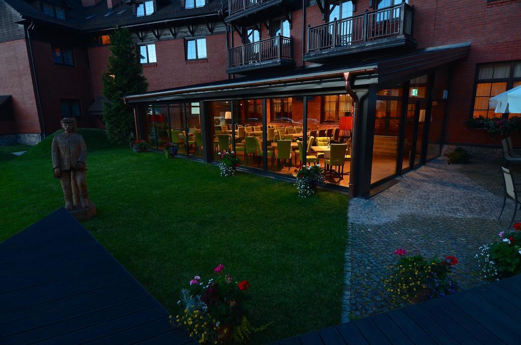 Hotel Zubrowka Spa & Wellness Bialowieza Exterior photo