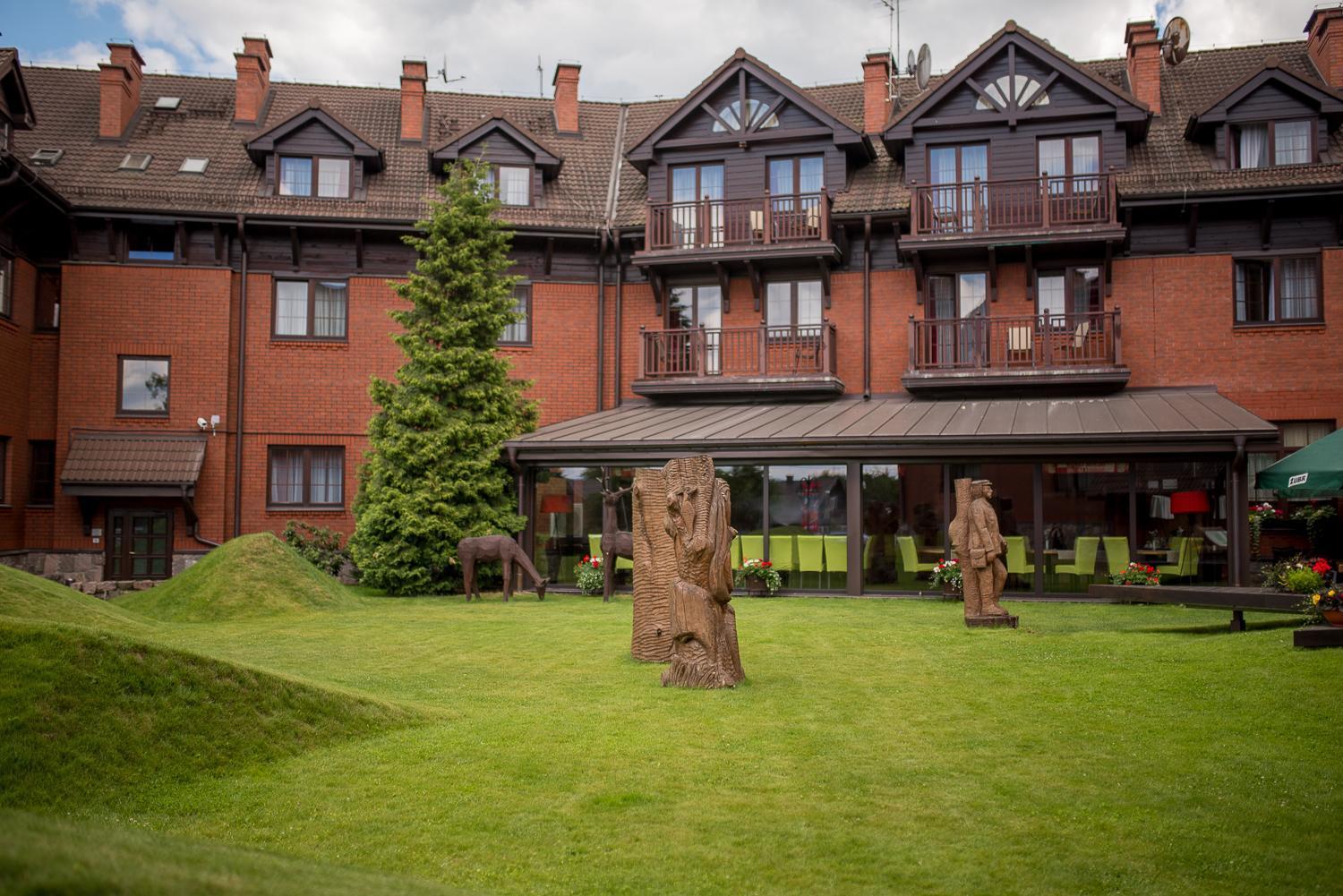 Hotel Zubrowka Spa & Wellness Bialowieza Exterior photo